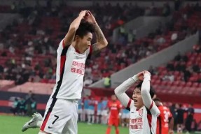 广州队发布备战花絮；国际比赛日止住颓势；德甲任务艰巨；训练强度明显提升