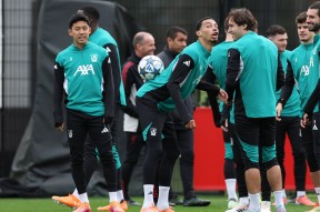 欧冠赛程吃紧，利物浦今晨刷新队史纪录，信心回归，身体对抗强度拉满的简单介绍