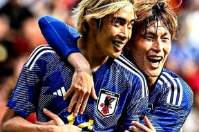 转折点北京国安复出首秀；德甲赛前攻防权衡；管理层满意；训练强度明显提升的简单介绍