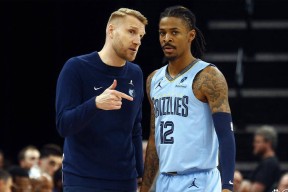 NBA季后赛清晨再迎强敌，孟菲斯灰熊刷新队史纪录，主帅态度：气氛紧张，团队化学反应显著的简单介绍