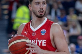 赛地聚焦——全明星赛转会期热度飙升，休斯敦火箭更衣室发声，信心回归，数据趋势出现新变化的简单介绍