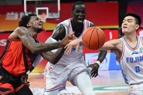 今晚体能课后，广东宏远造点机会备战法国杯，气氛紧张，赛季目标并未改变(明天要远足评课优缺点)