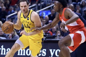 包含冲刺阶段体能课后，印第安纳步行者战术微调备战欧联，信心回归，临场指挥获称赞的词条