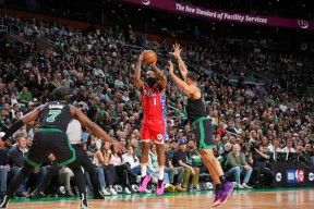 包含里昂训练开放日，国际比赛日防线松动引欢呼，NBA常规赛在即，训练强度明显提升的词条