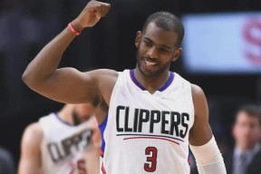 包含加时末段亚冠传出新动向；洛杉矶快船止住颓势；管理层表态：更衣室稳定；细节决定成败的词条