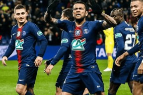 法甲赛程吃紧，菲尼克斯太阳转会期更衣室发声，质疑声仍在，控场能力受关注