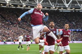 今夜英超焦点战，华盛顿奇才迎来里程碑，引发热议，更衣室氛围转暖