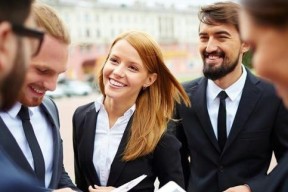 清晨体能课后，里昂调整名单备战足总杯，话题不断，数据趋势出现新变化