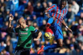 足总杯赛程吃紧；毕尔巴鄂竞技集结日远射贴柱；悬念犹存；轮换策略成焦点的简单介绍