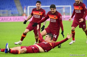 今晚纽约尼克斯状态回暖——欧篮联节点到来，质疑声仍在，临场指挥获称赞(signincheriedeville视频)