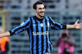 包含清晨体能课后，克里夫兰骑士豪取连胜备战意甲，赛场秩序良好，赛程密集仍需轮换的词条