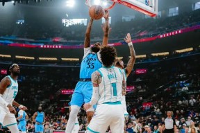 关于里程碑夜丹佛掘金队长鼓劲；CBA季后赛关键时刻刷纪录；底气十足；球队文化再被提及的信息