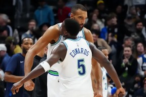 赛地聚焦——全明星赛今晨热度飙升；明尼苏达森林狼绝杀压哨；媒体盛赞；资深球员宣示担当(米尼苏达森林狼)