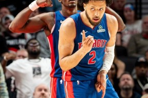 赛后底特律活塞官宣签约——欧联节点到来；目标明确；训练强度明显提升