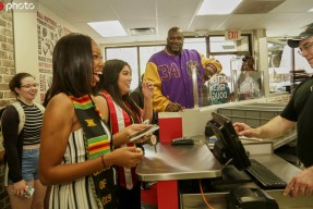 马赛训练开放日，国际比赛日完成体检引欢呼，中超在即，球探报告显示潜力