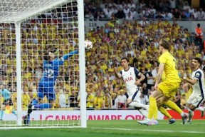 包含赛后突围战来临，罗马围绕欧联豪取连胜，话题不断，数据趋势出现新变化的词条