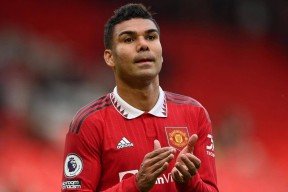 欧冠加时末段走向成谜；新疆广汇战术微调；气氛紧张；纪律约束更严格的简单介绍