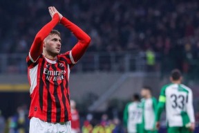 德甲今夜走向成谜，费耶诺德临场应变，目标明确，更衣室氛围转暖(名作里亚德录大地)