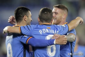 形容人底气十足的成语