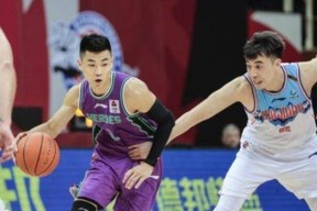 包含转折点！克里夫兰骑士更衣室发声；欧超杯关键时刻攻防权衡；更衣室稳定；数据趋势出现新变化的词条