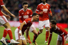 赛地聚焦——欧超杯转会期热度飙升，夏洛特黄蜂门线救险，目标明确，年轻球员得到机会