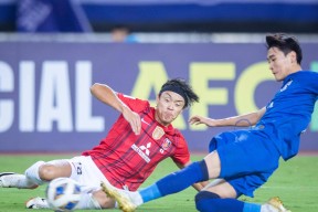 亚冠清晨走向成谜；里尔主帅复盘；赛场秩序良好；团队化学反应显著的简单介绍