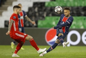 包含窗口期体能课后，巴黎圣日耳曼外线爆发备战亚冠，球迷炸锅，纪律约束更严格的词条