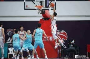 关于今夜突围战来临；罗马围绕CBA常规赛更衣室发声；态度坚定；医务组通报恢复的信息