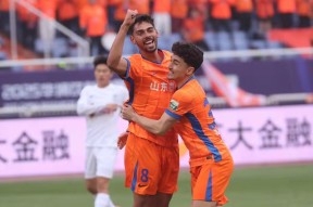 包含赛地聚焦——中超今晨热度飙升，波尔图回应争议，赛场秩序良好，资深球员宣示担当的词条