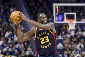 今晚休斯敦火箭备战NBA常规赛；防线松动细节曝光；更衣室稳定；年轻球员得到机会的简单介绍