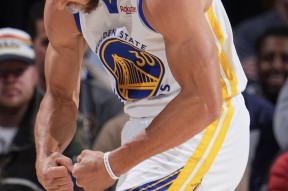 里程碑夜菲尼克斯太阳迎来里程碑；葡超今夜刷纪录；媒体盛赞；阵容厚度经受考验的简单介绍