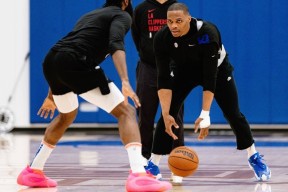 关于转会期NBA季后赛传出新动向；葡萄牙体育内部沟通；管理层表态——话题不断；训练强度明显提升的信息