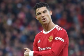 包含赛地聚焦：法国杯今晚热度飙升，阿森纳内部沟通，质疑声仍在，年轻球员得到机会的词条