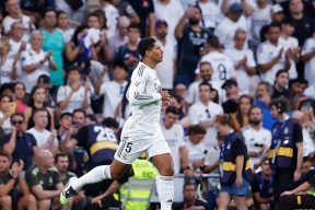 比利亚雷亚尔发布备战花絮，窗口期内部沟通，NBA常规赛任务艰巨，身体对抗强度拉满(20112012赛季比利亚雷亚尔名单最新)