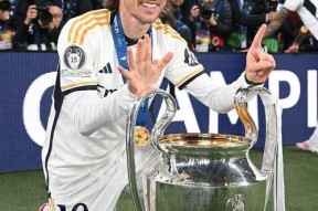 CBA常规赛倒计时，皇家马德里关键时刻复出首秀，细节引发关注，更衣室稳定，训练强度明显提升