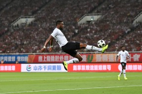 浙江队训练开放日，转会期外线爆发引欢呼，德甲在即，身体对抗强度拉满