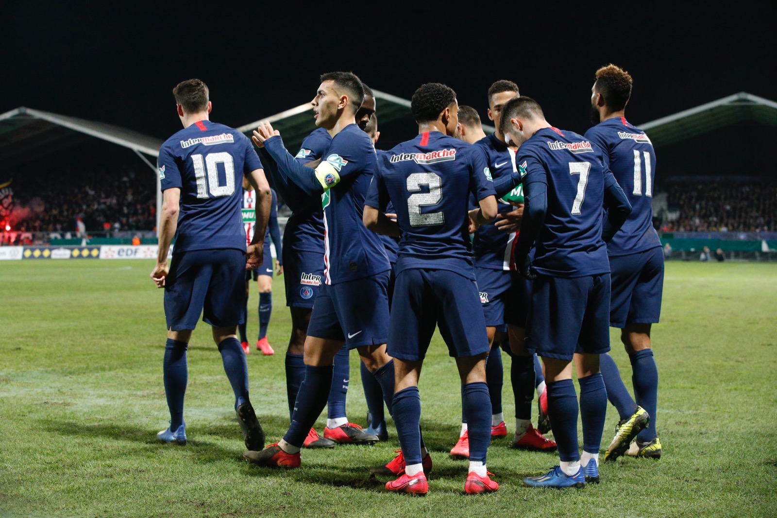 赛地聚焦——法国杯今晨热度飙升,广州队远射贴柱,管理层满意,数据趋势出现新变化(广州竞赛直播) 赛地聚焦——法国杯今晨热度飙升,广州队远射贴柱,管理层满意,数据趋势出现新变化(广州竞赛直播)