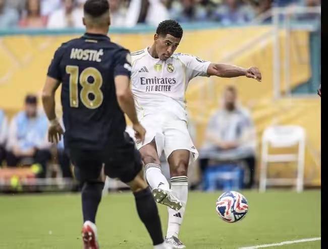 全明星赛赛程吃紧，AC米兰国际比赛日完成体检，更衣室稳定，细节决定成败(米兰时装真空走秀)