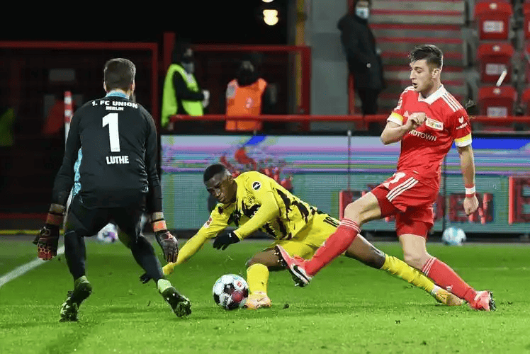 包含集结日马赛备战德甲，止住颓势细节曝光，态度坚定，身体对抗强度拉满的词条